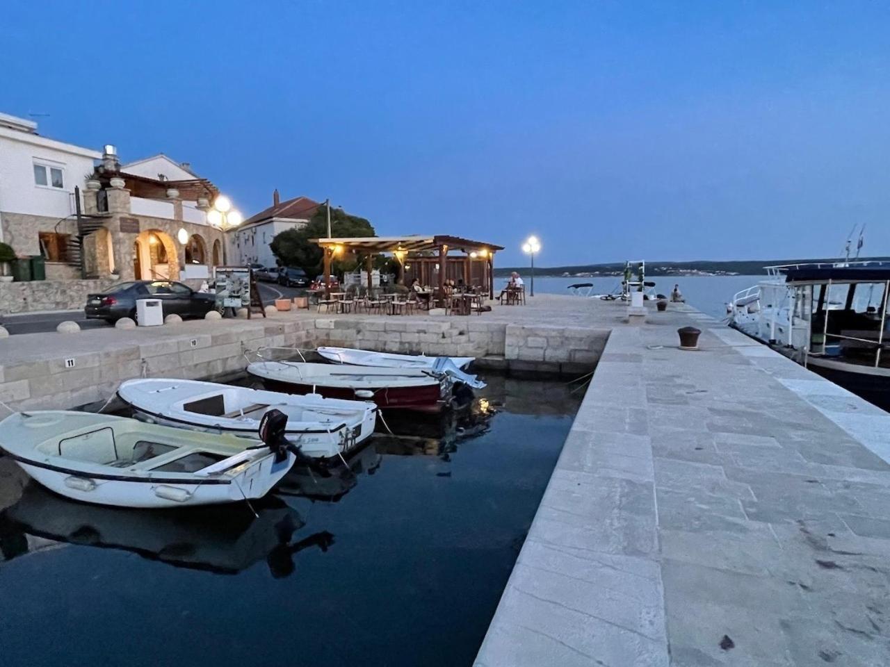 Ferienwohnung Mit Beheiztem Pool, 60 M Vom Strand Maslenica Bagian luar foto
