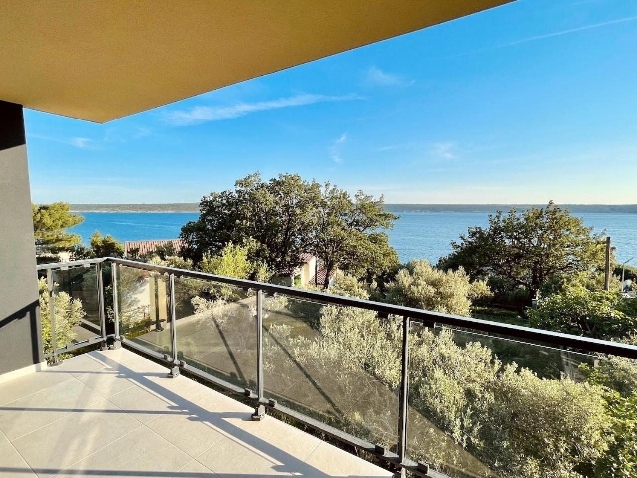 Ferienwohnung Mit Beheiztem Pool, 60 M Vom Strand Maslenica Bagian luar foto
