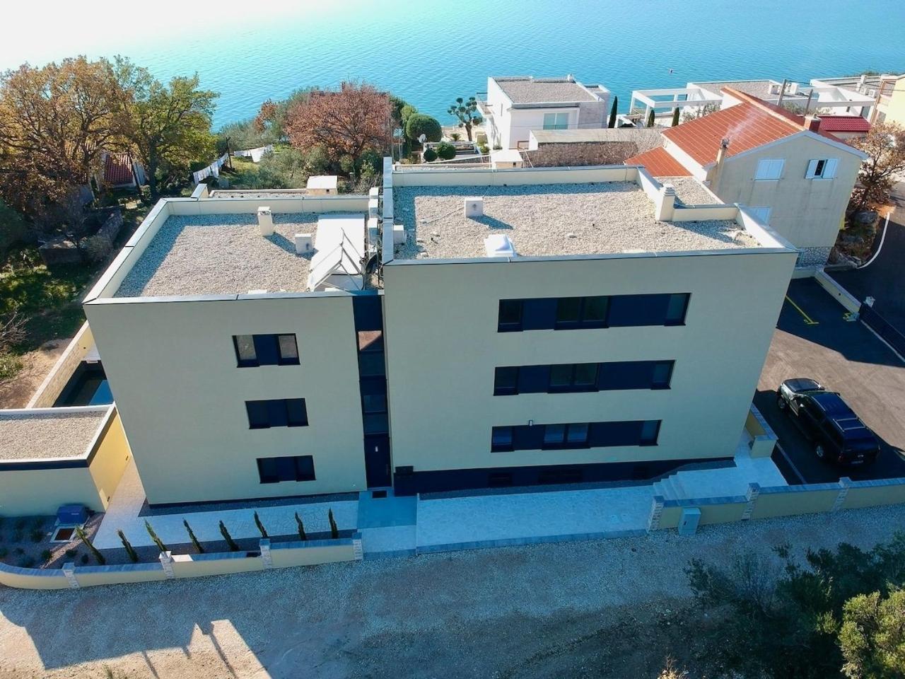 Ferienwohnung Mit Beheiztem Pool, 60 M Vom Strand Maslenica Bagian luar foto