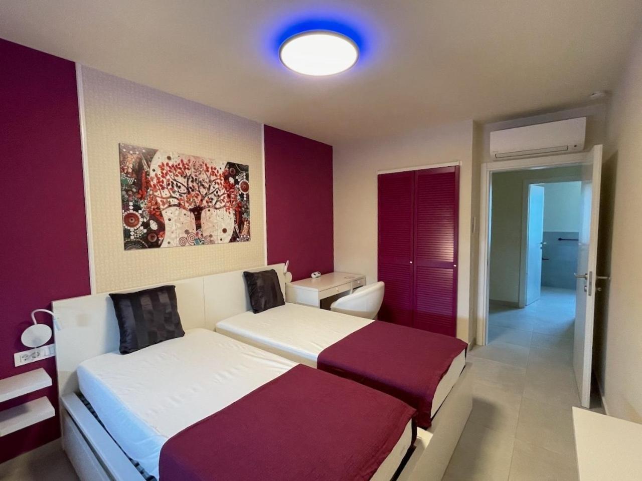 Ferienwohnung Mit Beheiztem Pool, 60 M Vom Strand Maslenica Bagian luar foto