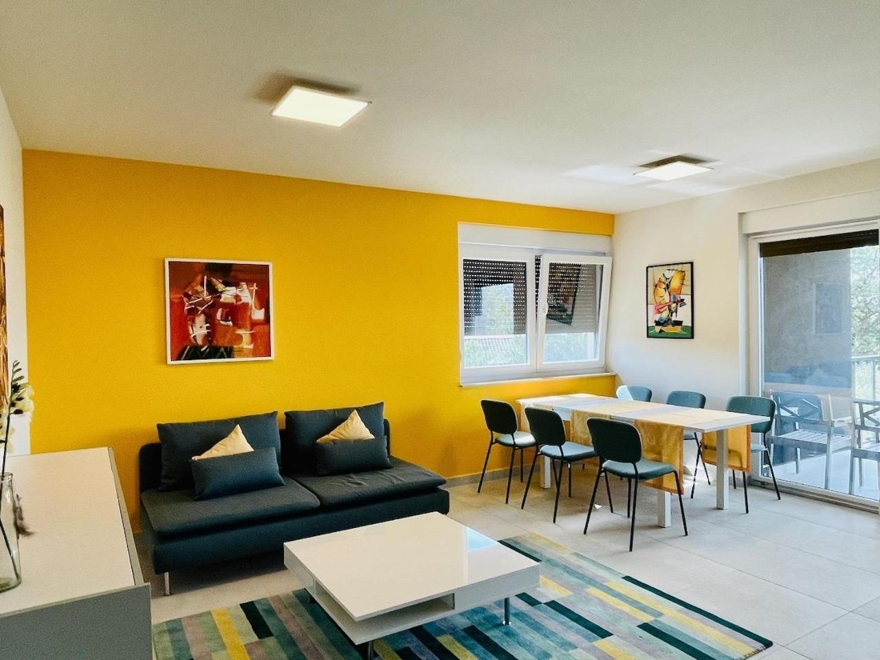 Ferienwohnung Mit Beheiztem Pool, 60 M Vom Strand Maslenica Bagian luar foto